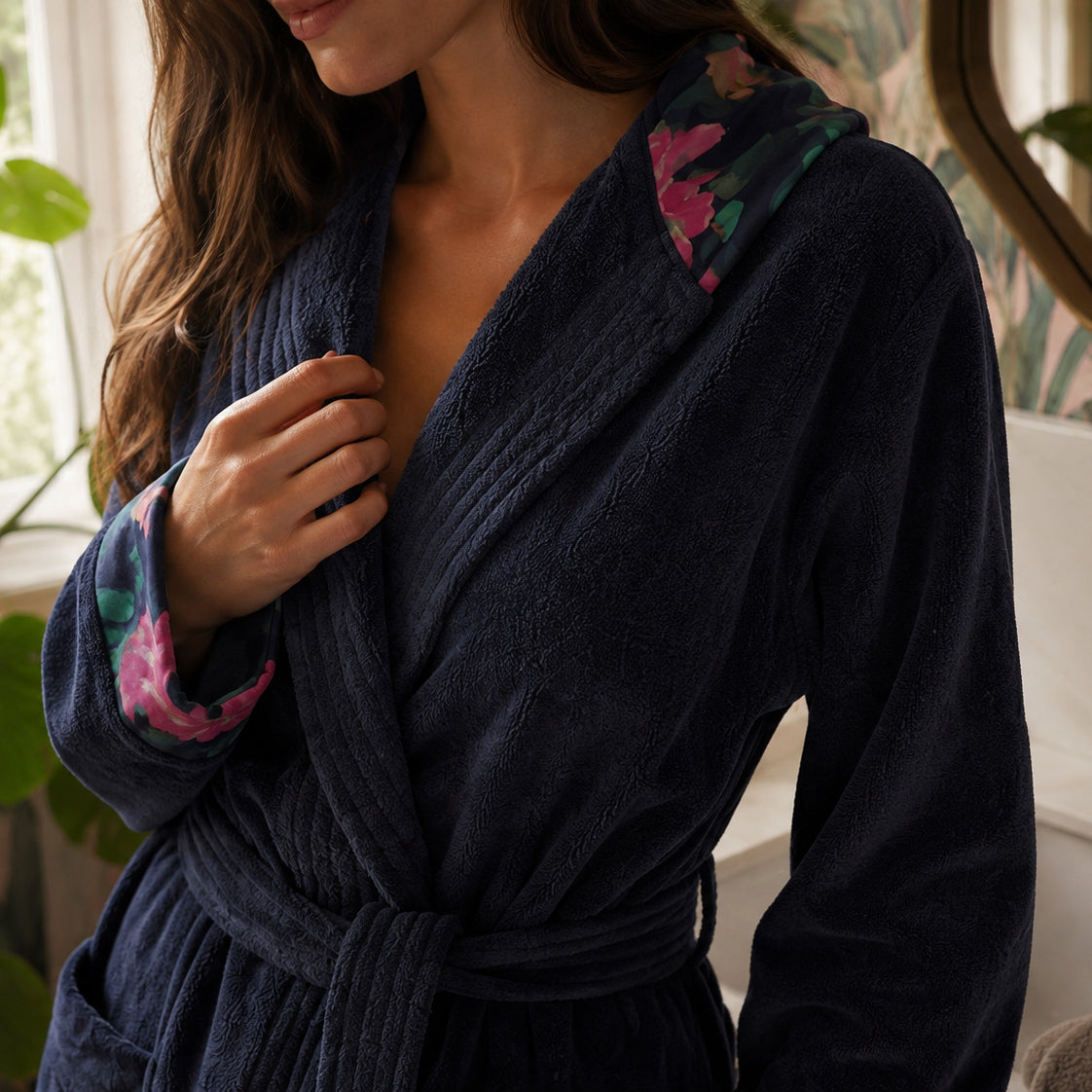 Cosy hooded bathrobe - 100% cotton velvet 320 gsm - Arty Flowers - navy blue