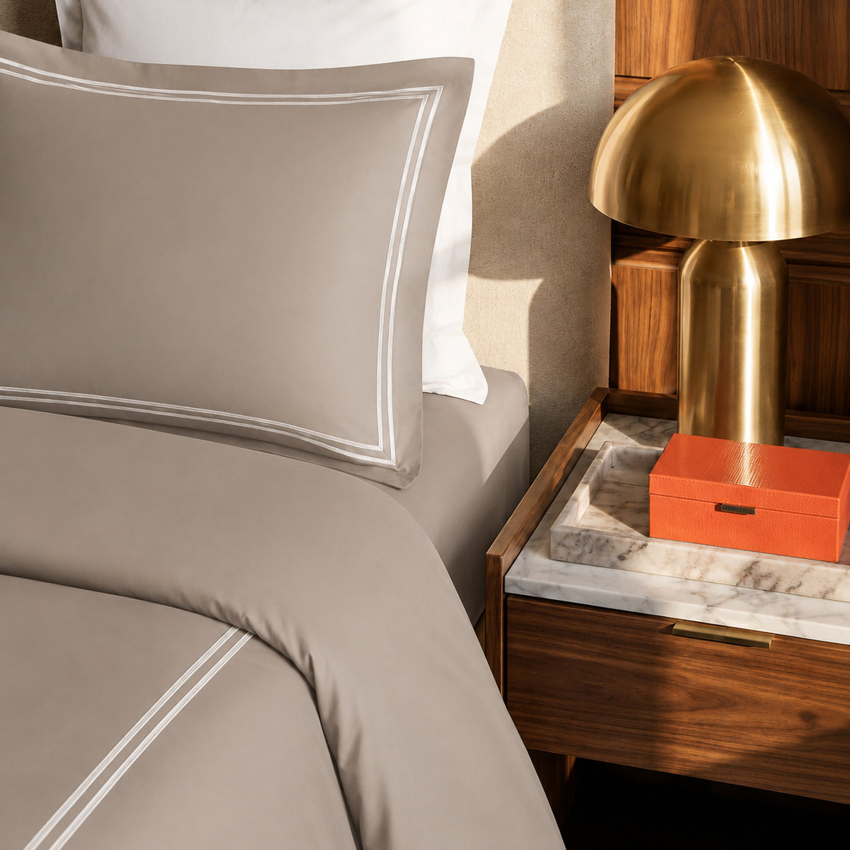 Duvet cover and pillowcase(s) set - 100% cotton sateen TC200 - Nîmes - white / taupe