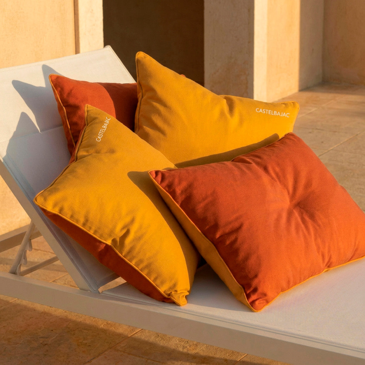 2 pillowcases - 100% cotton sateen TC200 - Uni piping - spicy pumpkin / honey gold