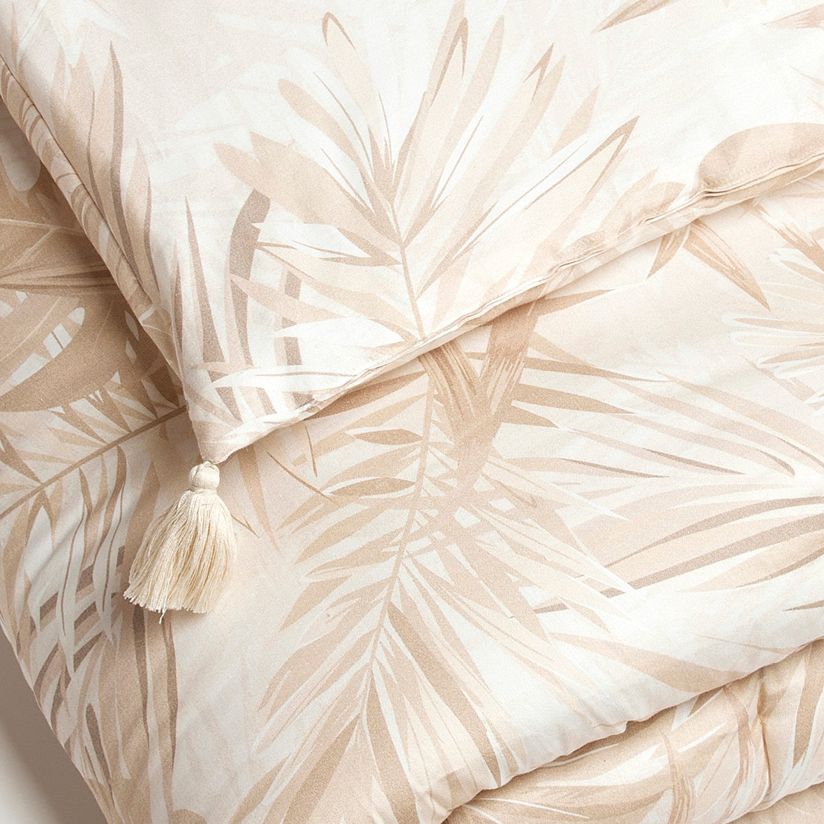 Quilt with tassels - Tropical taupe